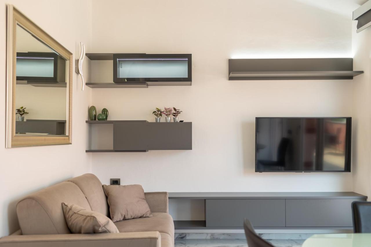 Casa Vacanza " La Rosa " Imperia Liguria Bagian luar foto