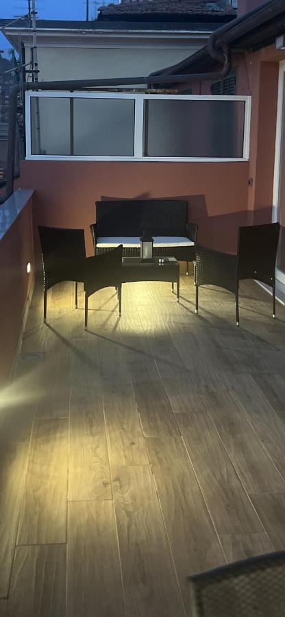 Casa Vacanza " La Rosa " Imperia Liguria Bagian luar foto